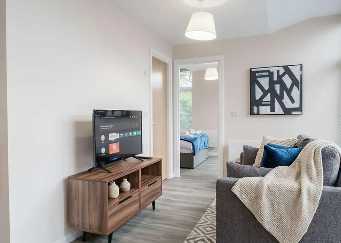Bright 1 Bed Apartment Manchester - Sleeps 2
